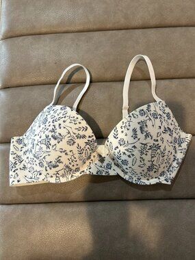 Lucky Brand Blue and Cream Floral T-Shirt Bra